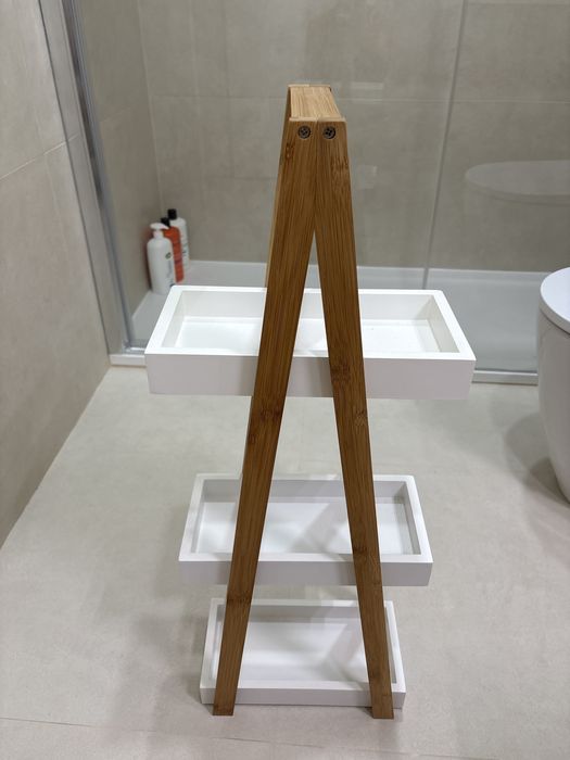 Parteleira de arrumacao com 3 pisos