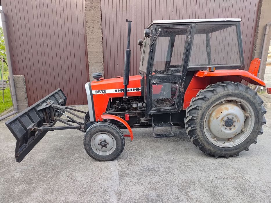 Massey Ferguson 255 z pługiem