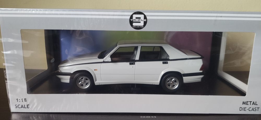 Alfa Romeo 75 rok 1991 Triple9 1:18