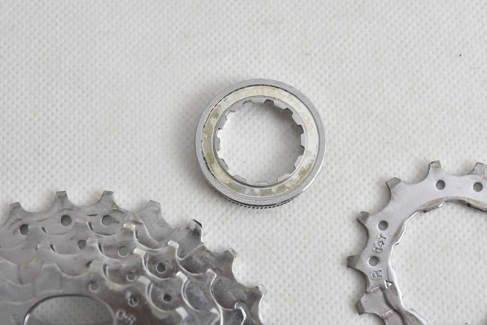 kaseta SHIMANO DEORE XT cs-m737 ! 8s ! 11-28z !