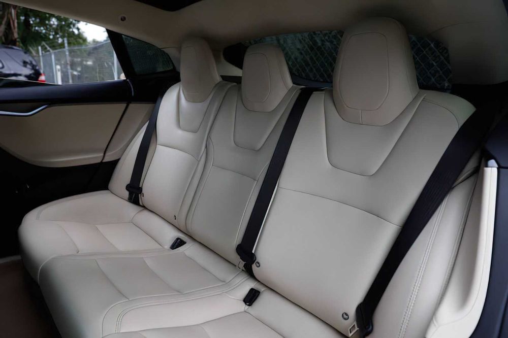 Tesla Model S 100D      2019