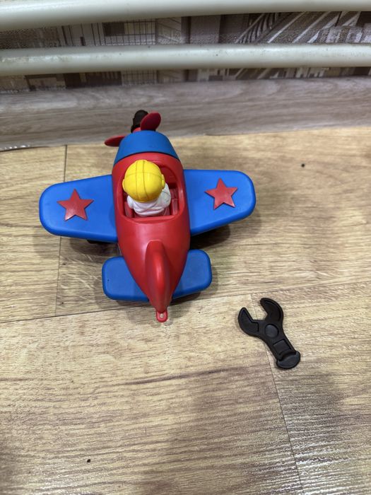 Продам іграшку самальотик