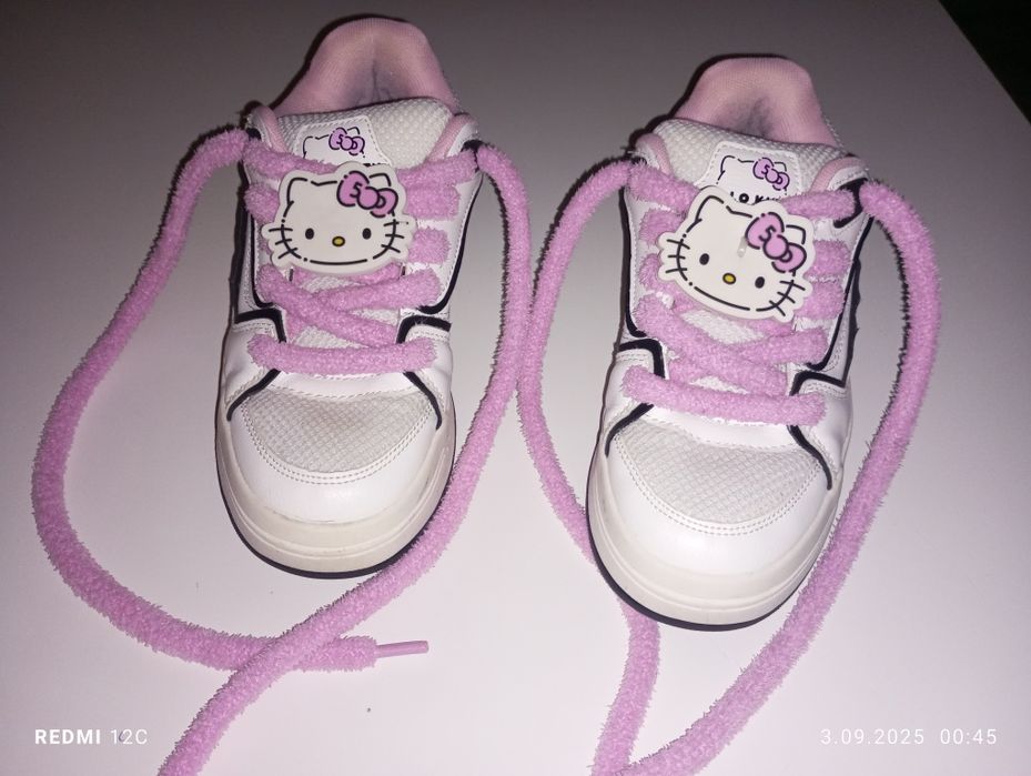 Buty Hello Kitty.