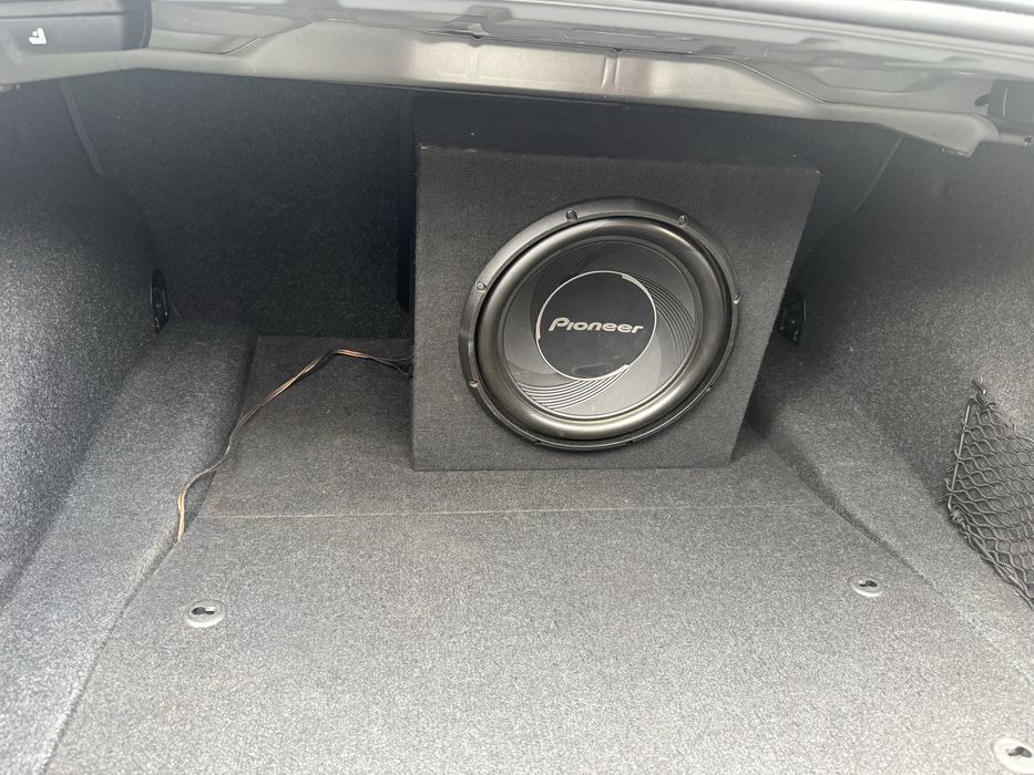 Coluna Pioneer Subwoofer e Amplificador - Modelo GXT-3730B