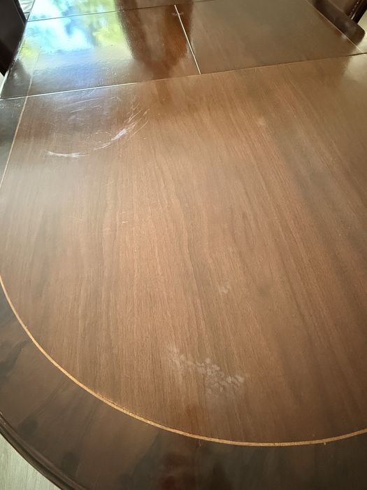 Mesa de jantar extensível + 8 cadeiras