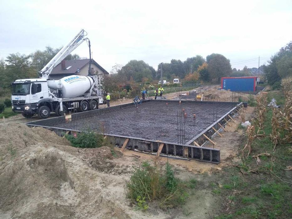 Fundamenty technologiczne, płyty, stopy, kanały