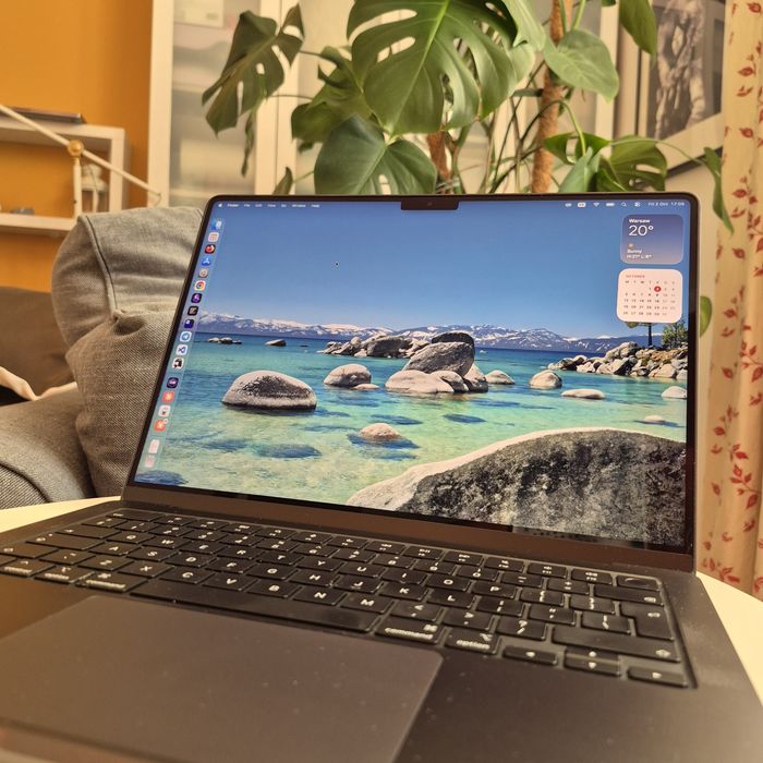 MacBook Pro 14" M5 24GB/1TB | 34 cykle | 100% bateria | Space Black | US | gwarancja Apple