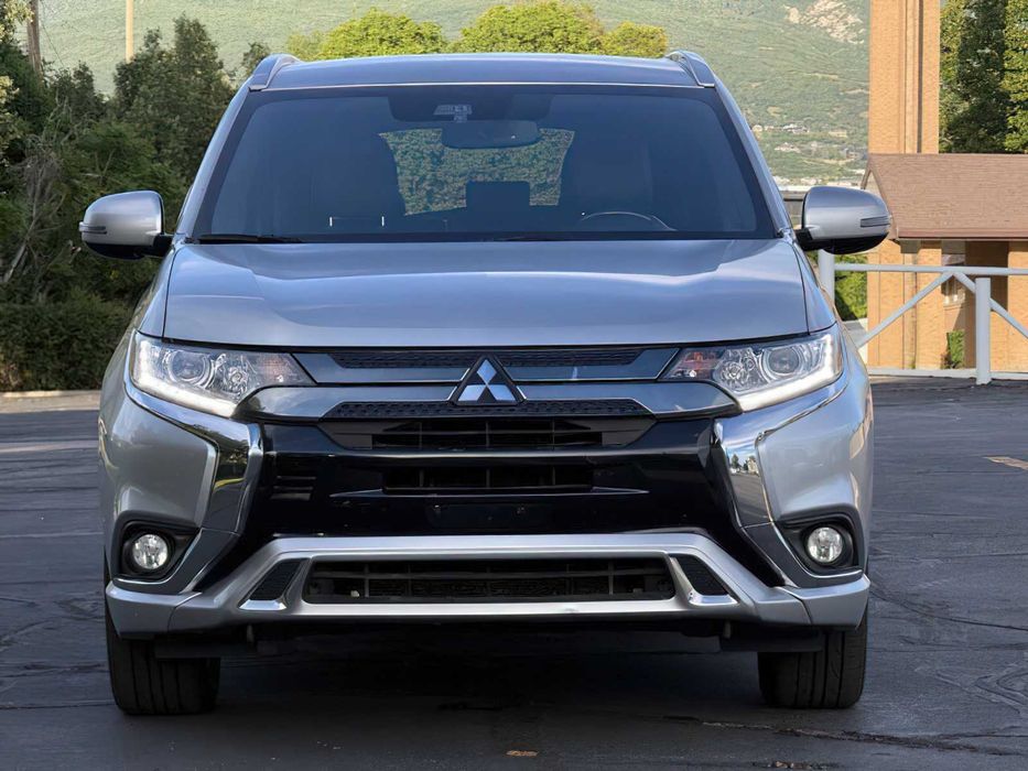 Mitsubishi Outlander PHEV SEL      2022