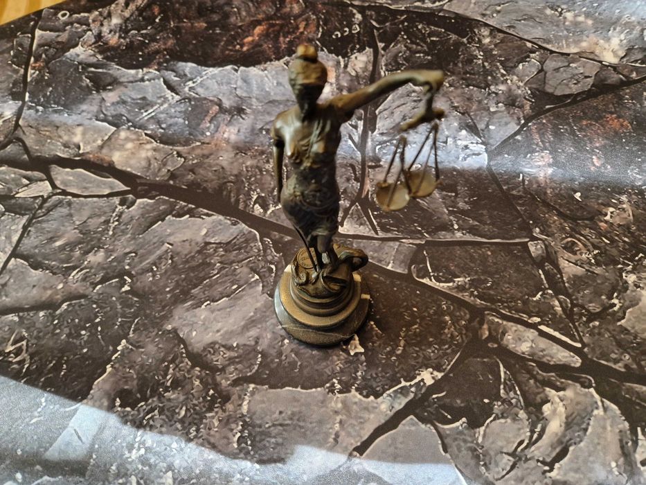 Figurka z brązu Temida 25 cm