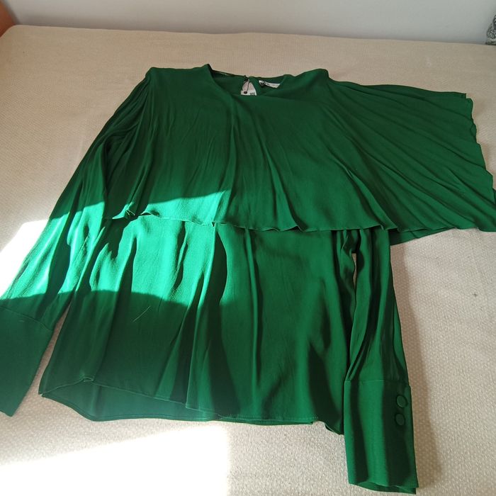 Blusa feminina verde, mangas compridas, Zara
