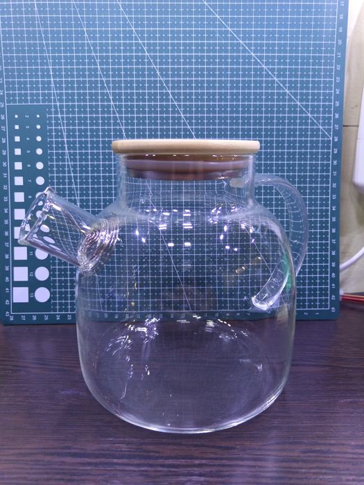 Заварник для чаю з бамбуковою кришкою 1л.