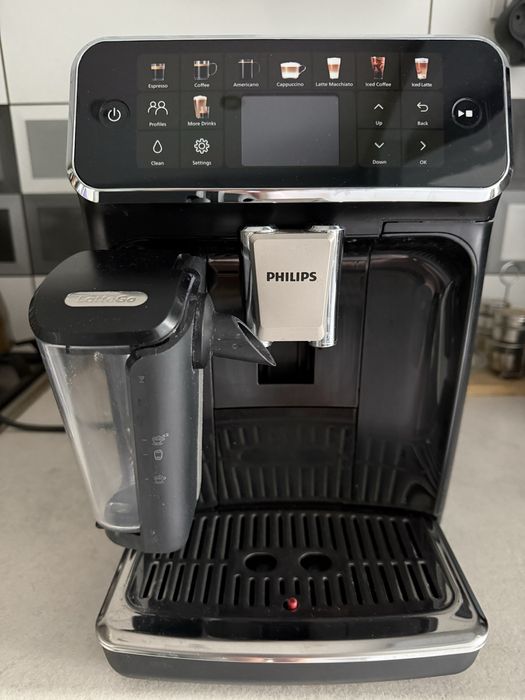 Ekspres PHILIPS LatteGo 5500 EP5541/50