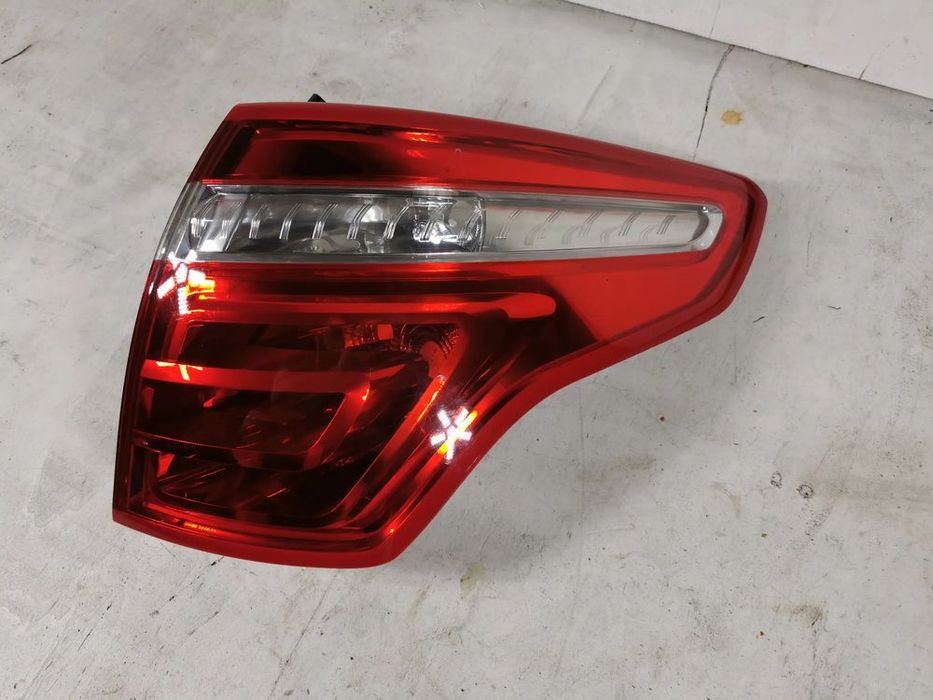 Citroen C4 Picasso Lampa prawy tył prawa