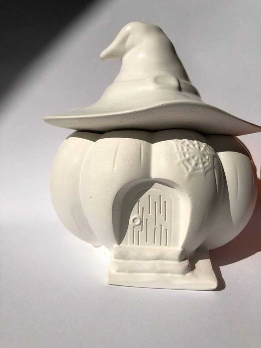 Гіпсове кашпо «Гарбуз зі шляпкою»