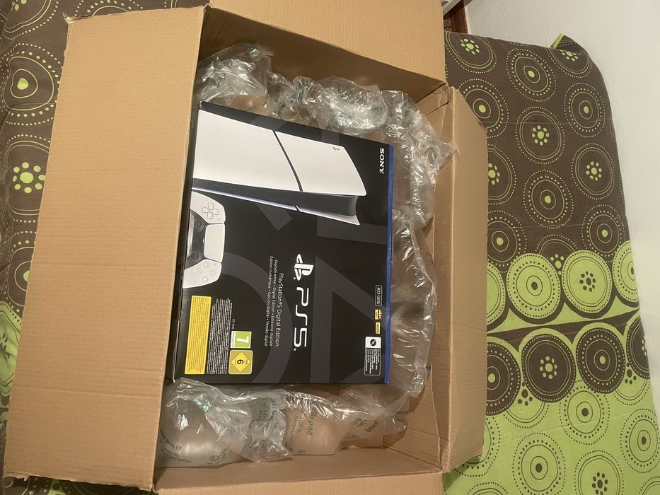 PS5 Slim Selada c/Garantia