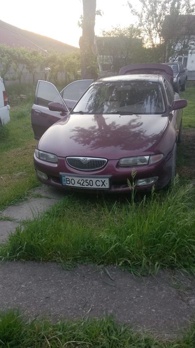 Автомобіль Мазда Кседок6