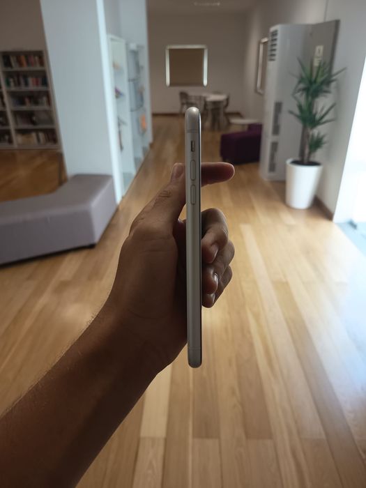 Iphone XR branco 64 gb