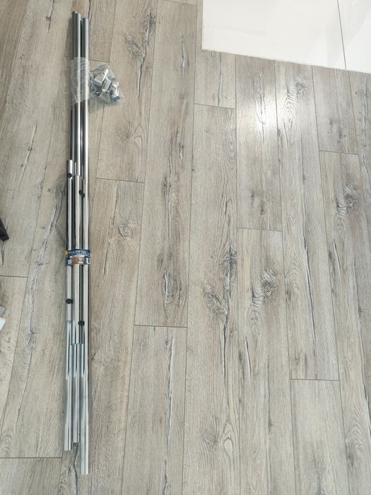 Wieszak, stojak na ubrania, metalowy. Idealny do garderoby,sklepu