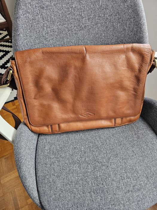 Mala Fóssil em pele