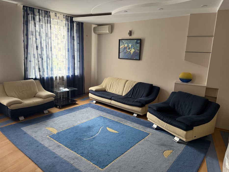 Квартира Соборності 76!Мебель,техніка,індивідуальне опалення +гараж