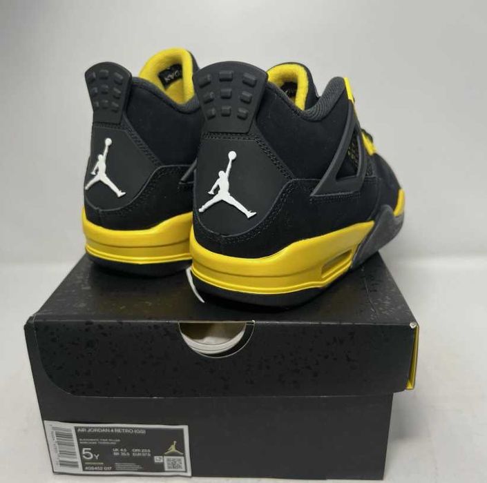 Jordan 4 Retro Thunder R.44