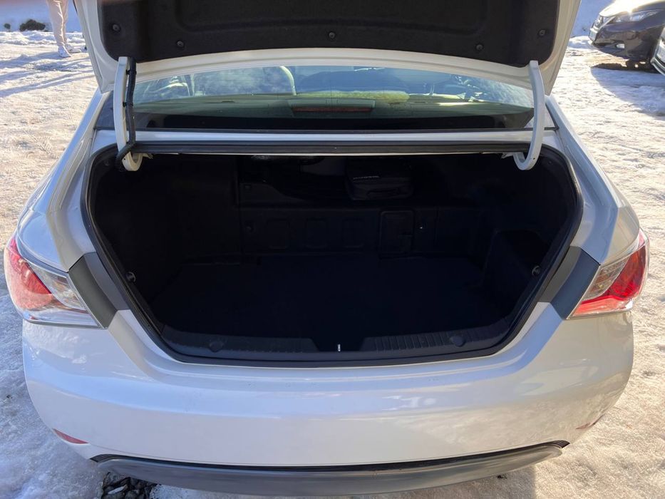 Оренда Hyundai Sonata Hybrid Стрий Львів Сколе Східниця