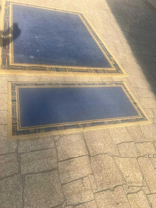 Conjunto carpete 2,29x1,67 e tapete  1,41x0,66 bom estado