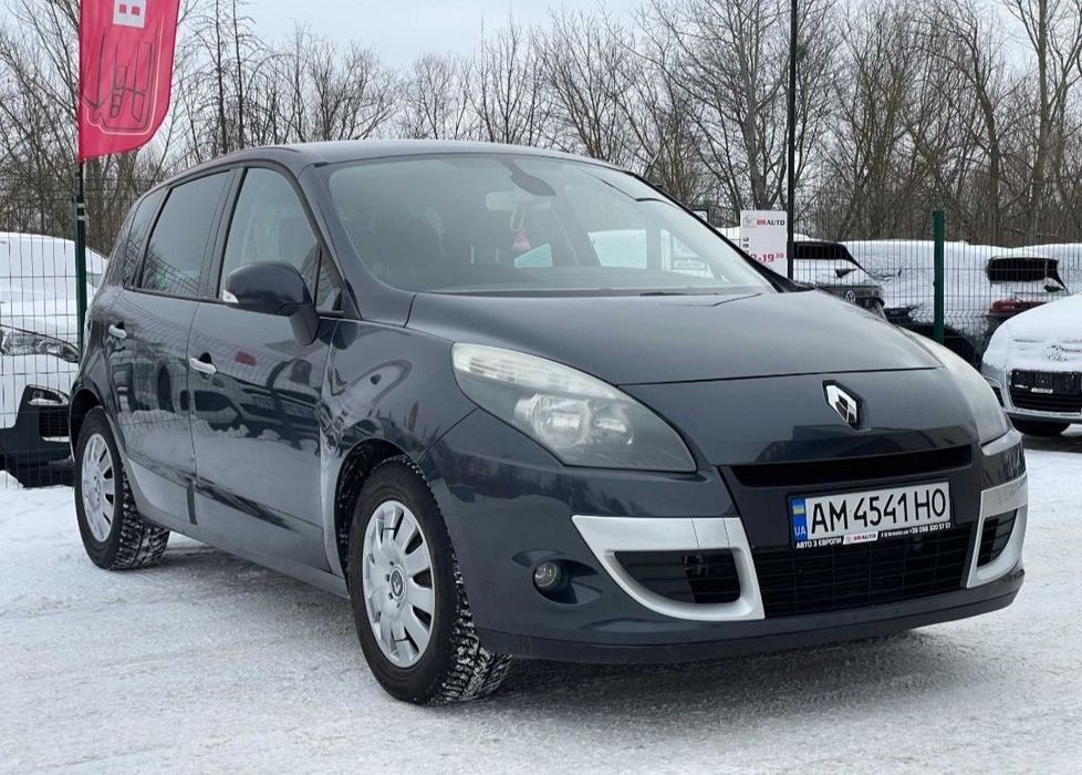 Продам Меган Сценік