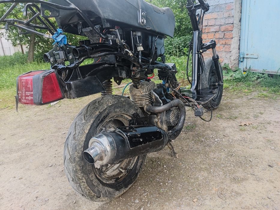 Продам Suzuki Lido 75