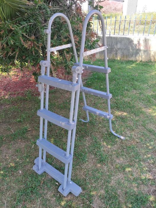 Escadas para piscina