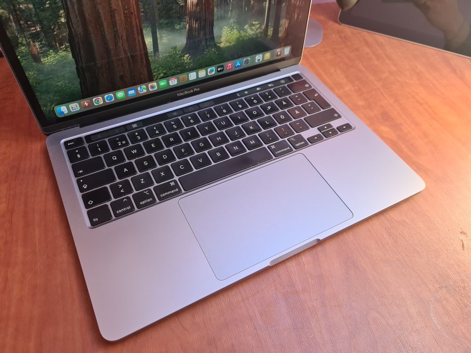 Apple MacBook Pro a2289 8/256 2020