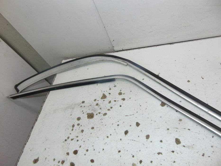 Mercedes w123 frisos do tejadilho
