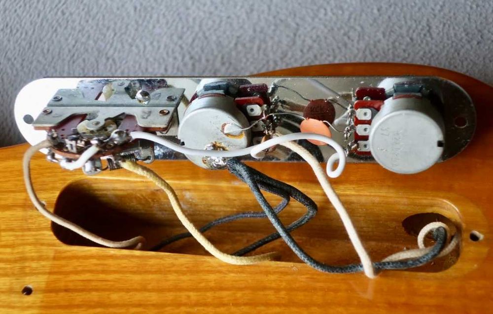 Fender Telecaster TL52 Japan (1985 Fujigen) USA Pickups Center-Joined