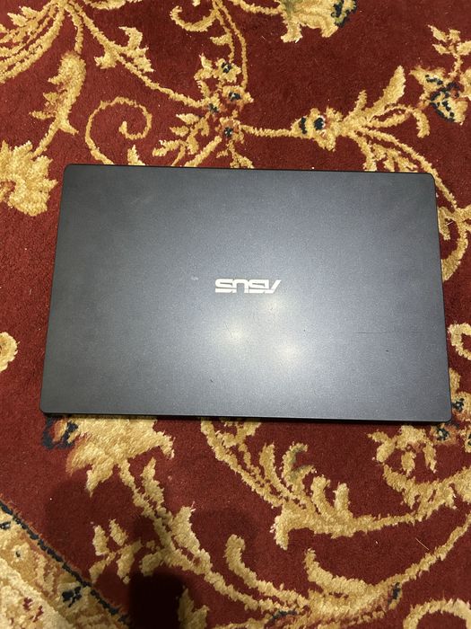 Ультрабук асус 14 дюймів R410MA цілим або по деталях