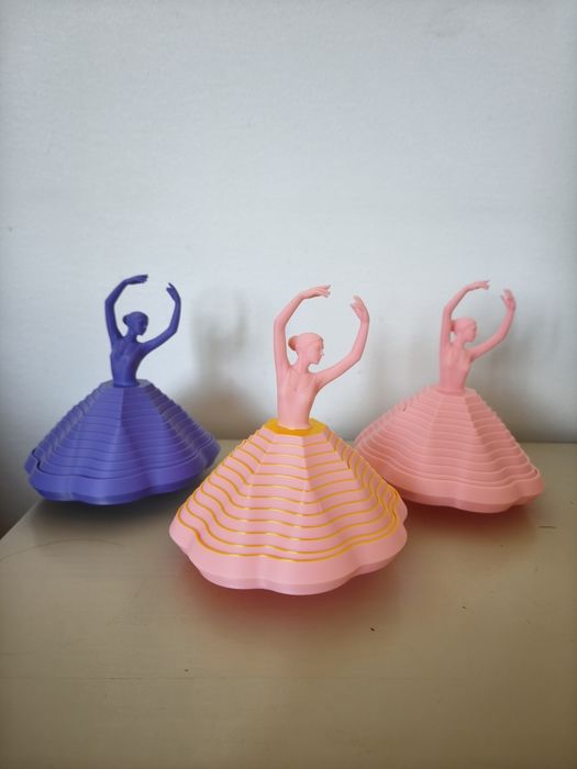 Bailarina articulada decorativa