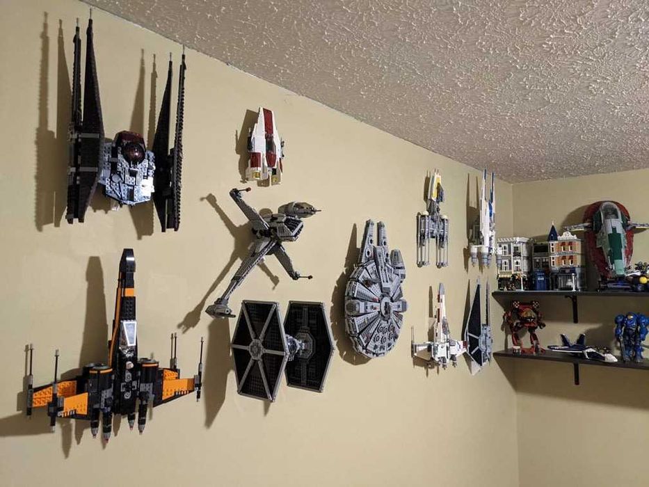 Suporte de parede compatível com LEGO®