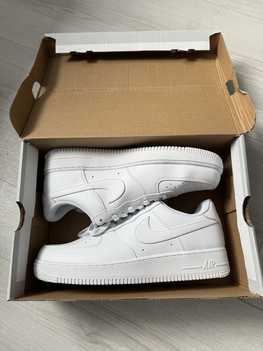Nike air force 1 biale