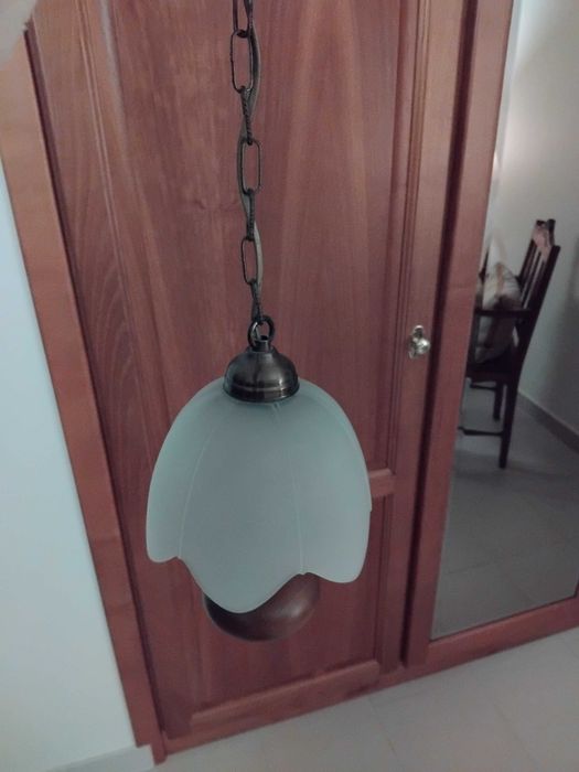 Candeeiro de tecto suspenso em madeira