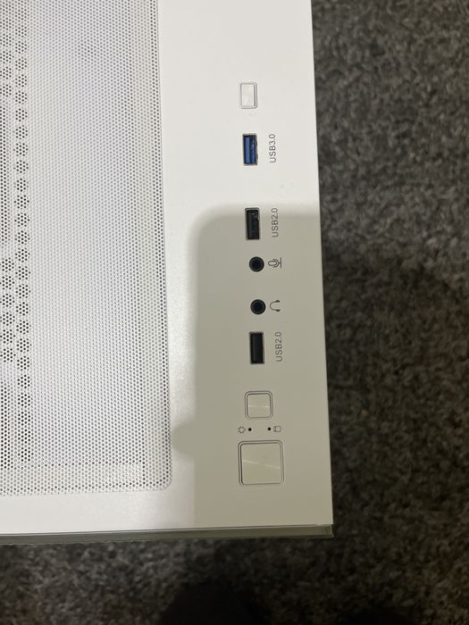 Caixa pc branca totalemnte nova pronta a usar