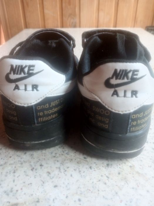 Кросівки жіночі Nike