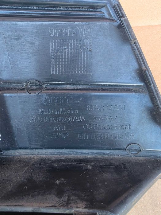 Kratka zderzaka przód lewa Audi Q5 80A OE