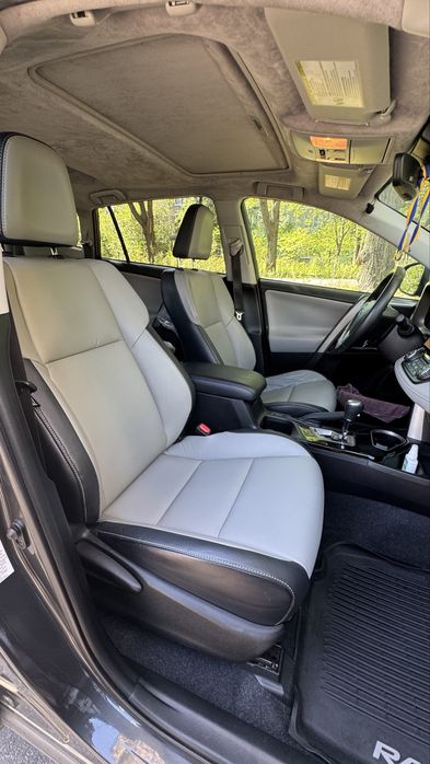 Toyota  RAV4 Limited 2017