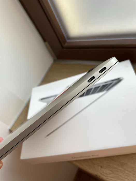 MacBook Pro 13” (2016)