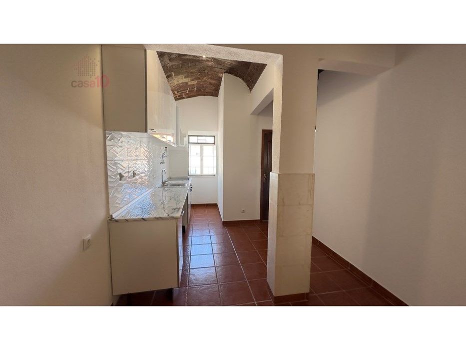 Arrenda-se apartamento T2 no Centro Histórico de Évora
