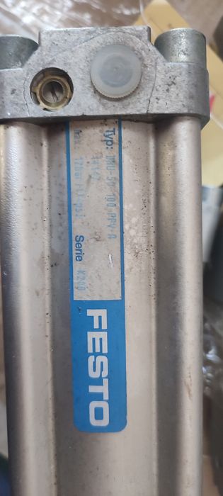 пневматичний циліндр Festo DNU-50-100 PPV-A