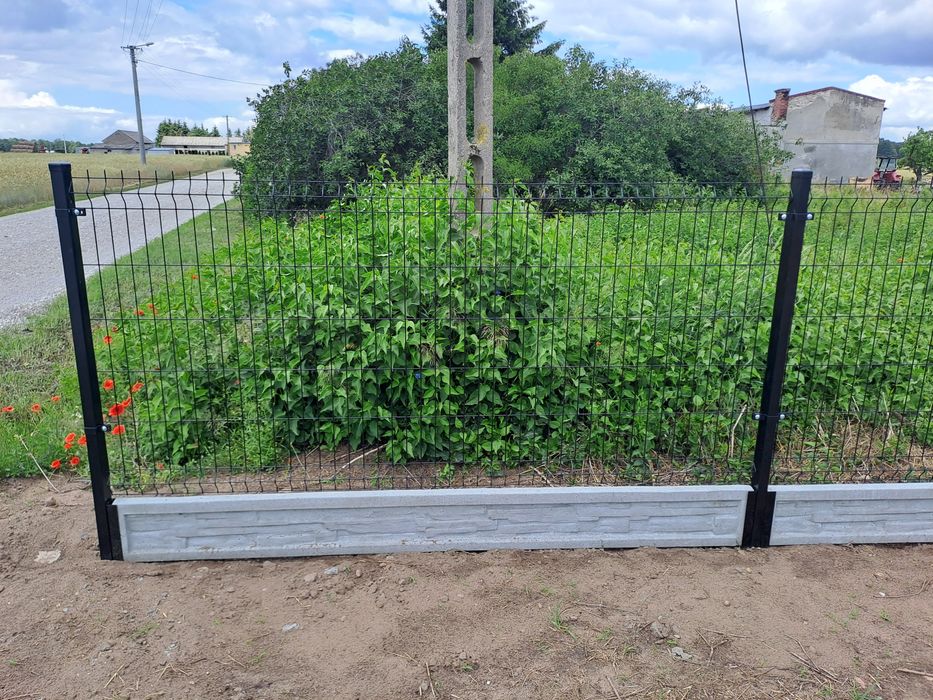 Ogrodzenie panelowe z  montażem Podmurowka betonowa