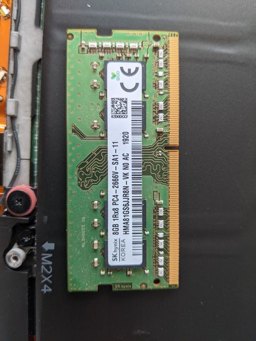 Оперативна пам'ять для ноутбука Hynix
DDR4-2666 2х8 gb