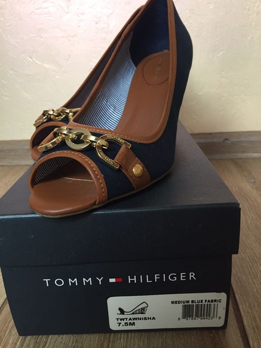 Продам босоножки и туфли Tommy Hilfiger новые