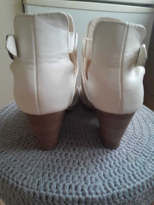 Botki buty białe 37