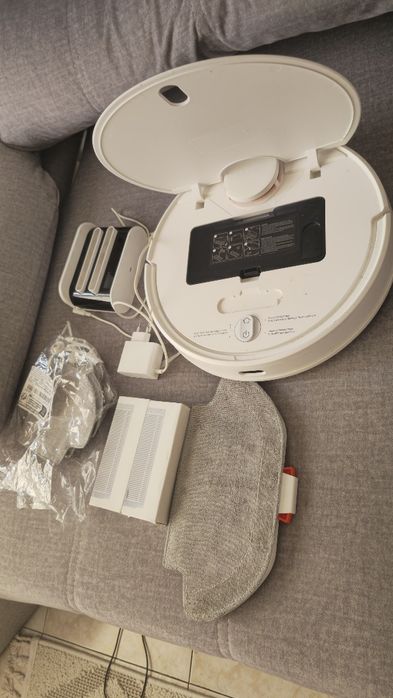 Xiaomi s12 vacuum.493645178969139201